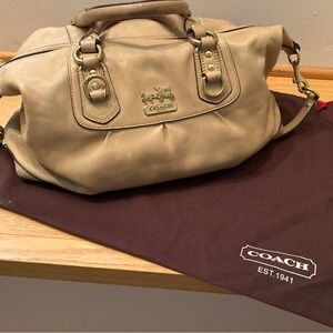 COACH Authentic M0882-12949 with Dust Bag